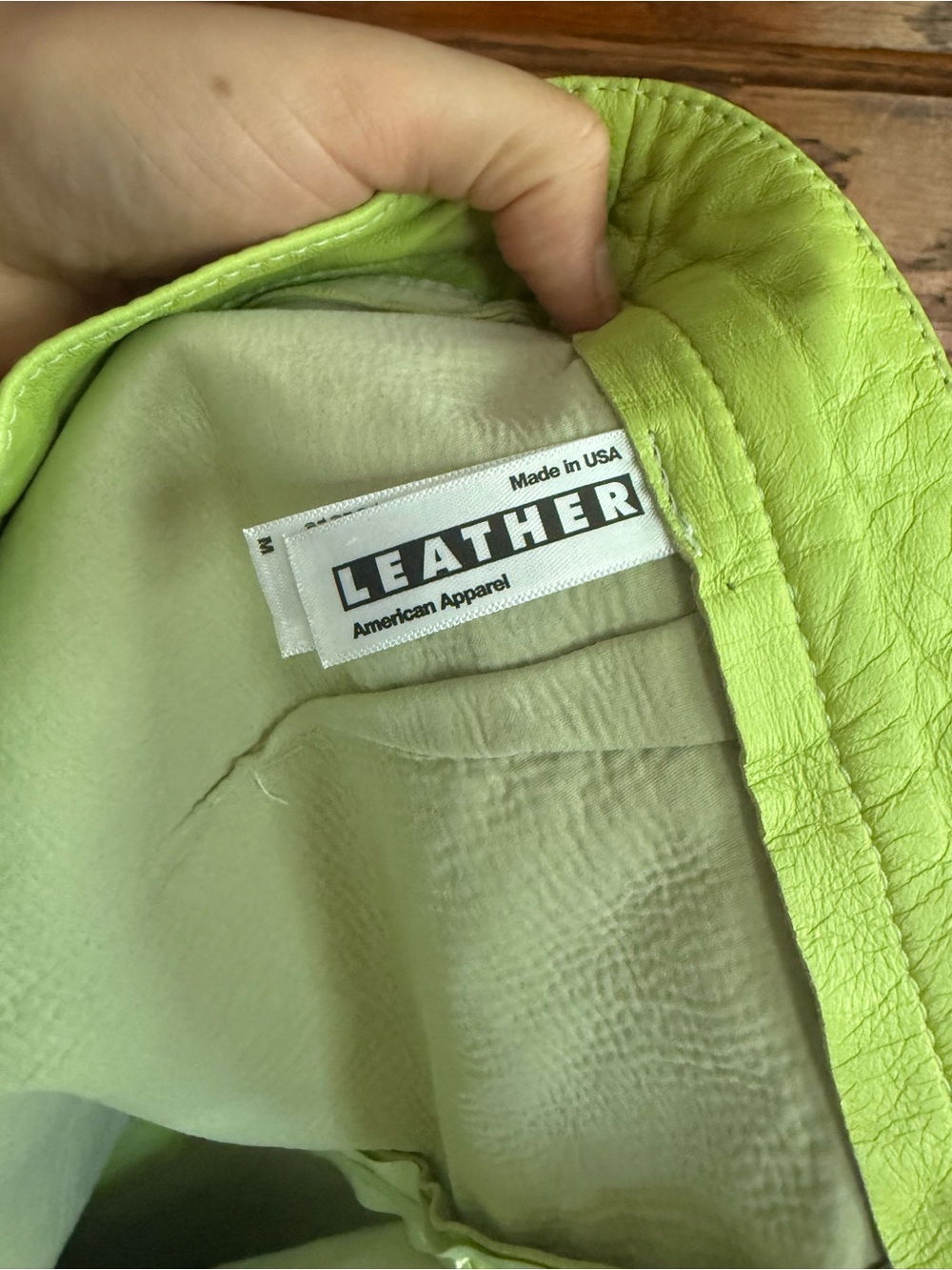 VINTAGE AMERICAN APPAREL Y2K Genuine Leather Mini Skirt Zip Up Apple Green US M - Picture 6 of 6